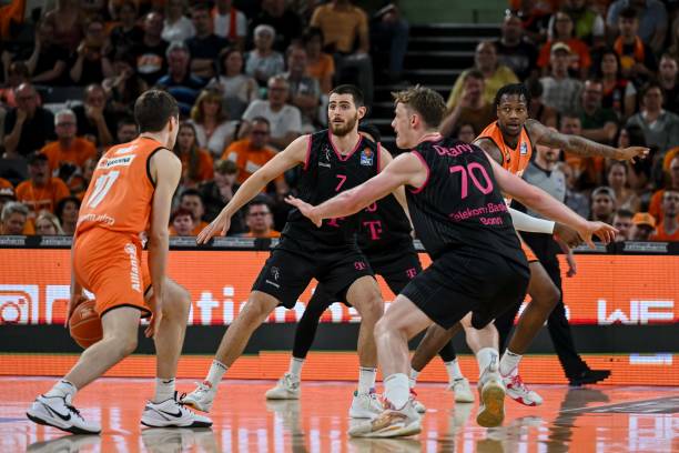 按照搜索引 按照搜索引